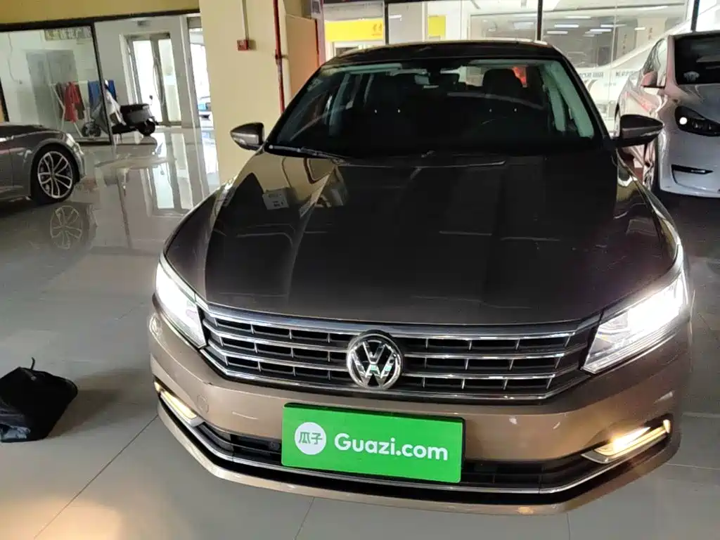 Фото 3 - Volkswagen Passat