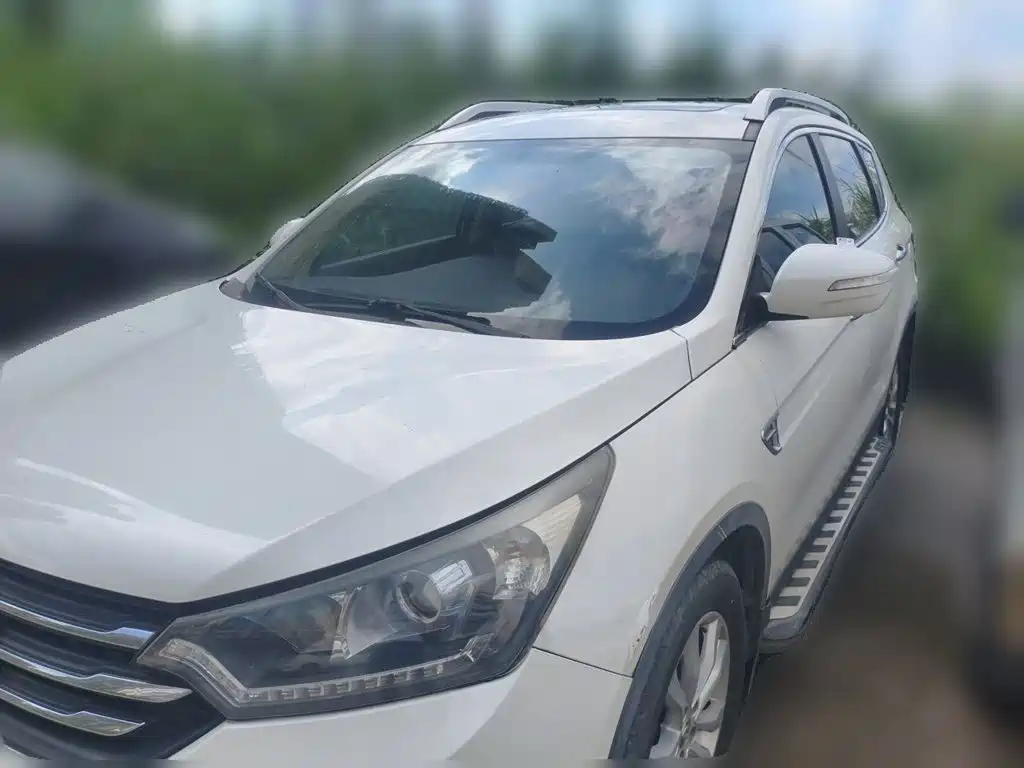 Dongfeng Aeolus Dongfeng Fengshen AX7 2015 2015 2.0L Manual Zhiyi Edition