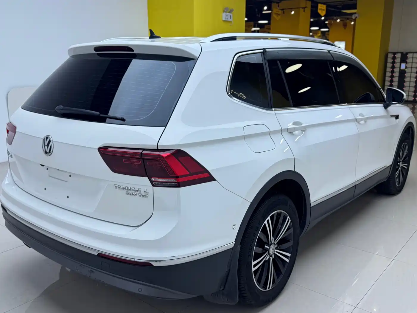 Volkswagen Tiguan L 2017 330TSI Automatic 2WD Flagship Edition фото 9