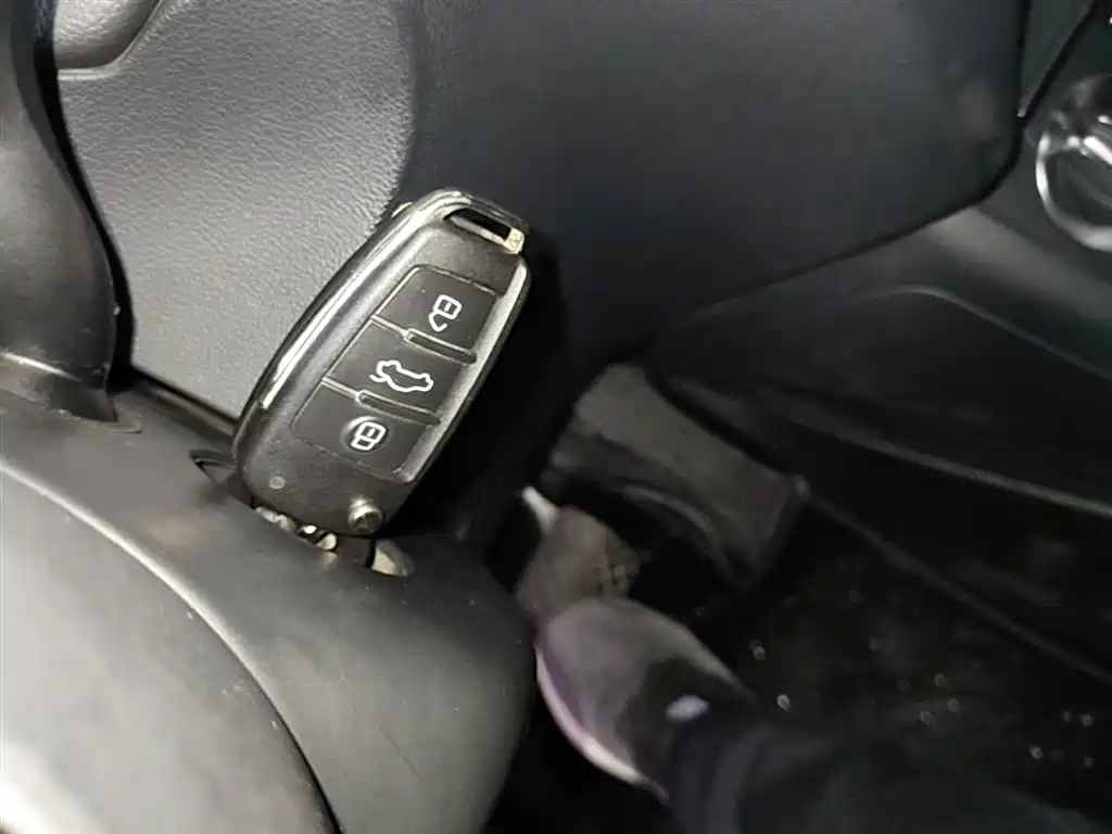 Audi Q3 2015 30 TFSI Progressive фото 9