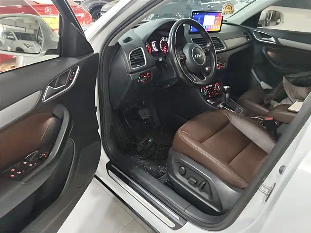Audi Q3 2015 30 TFSI Progressive фото 16