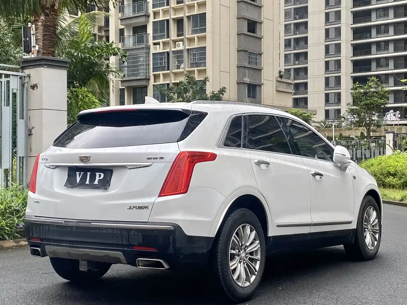 Cadillac XT5 2017 Anniversary Edition 28T 4WD Luxury фото 9