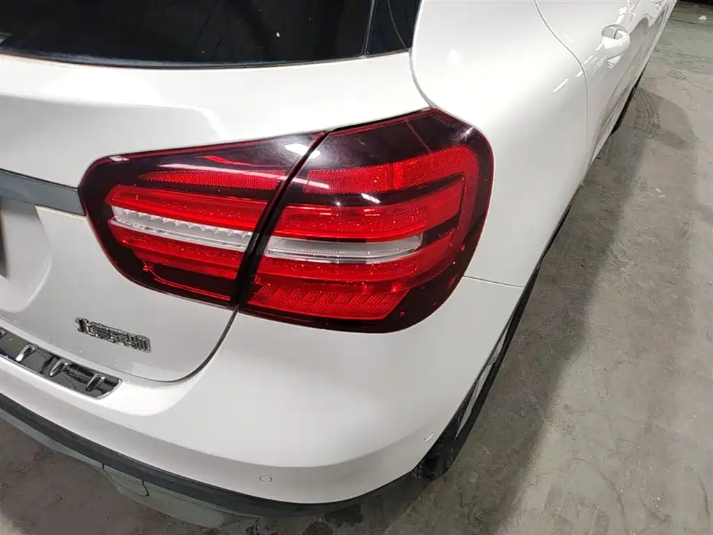 Mercedes-Benz GLA 2017 GLA 200 Dynamic фото 24