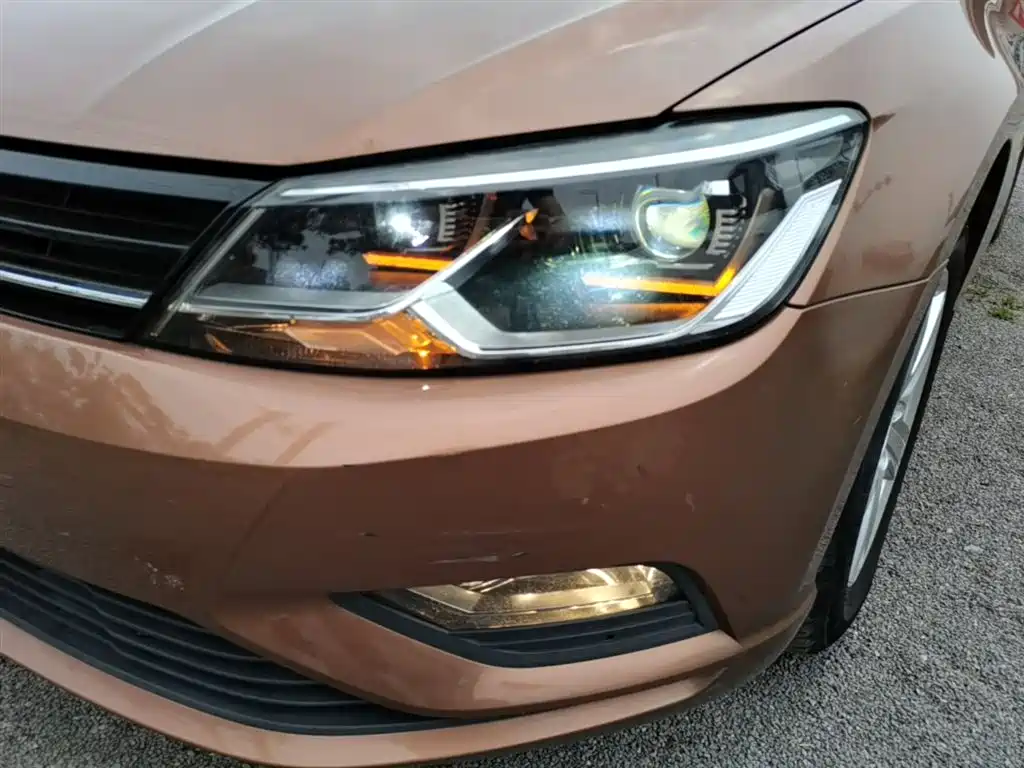 Volkswagen Lamando 2017 230TSI Manual Trend Edition фото 24