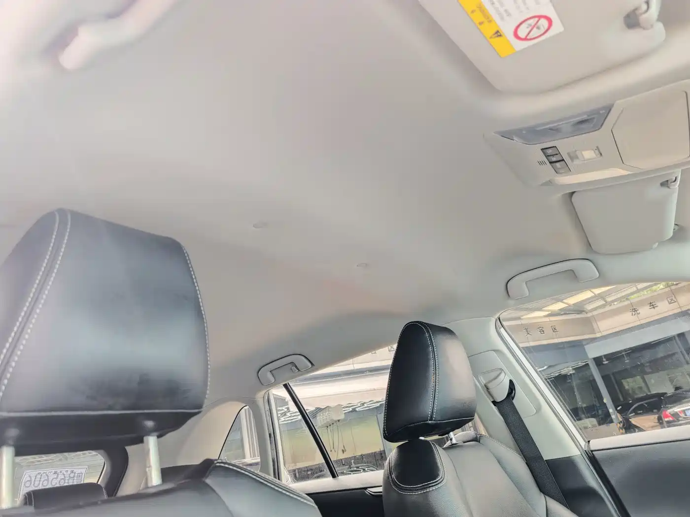 Фото 20 - Toyota RAV4