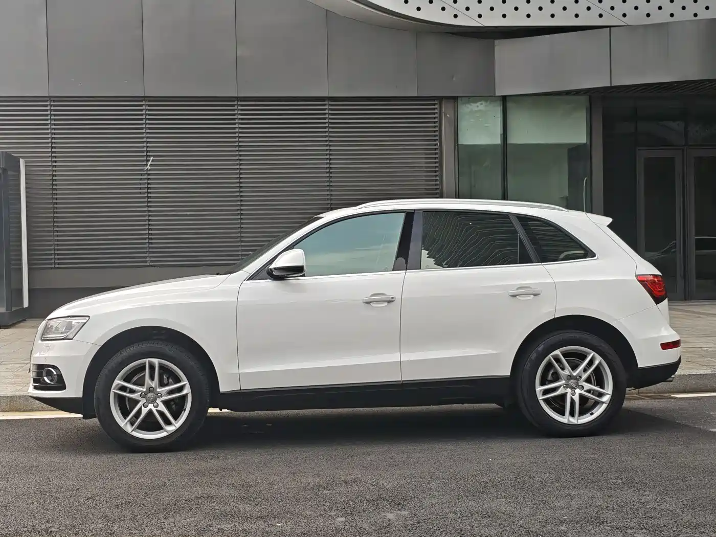 Audi Q5 2017 40 TFSI Technology фото 19