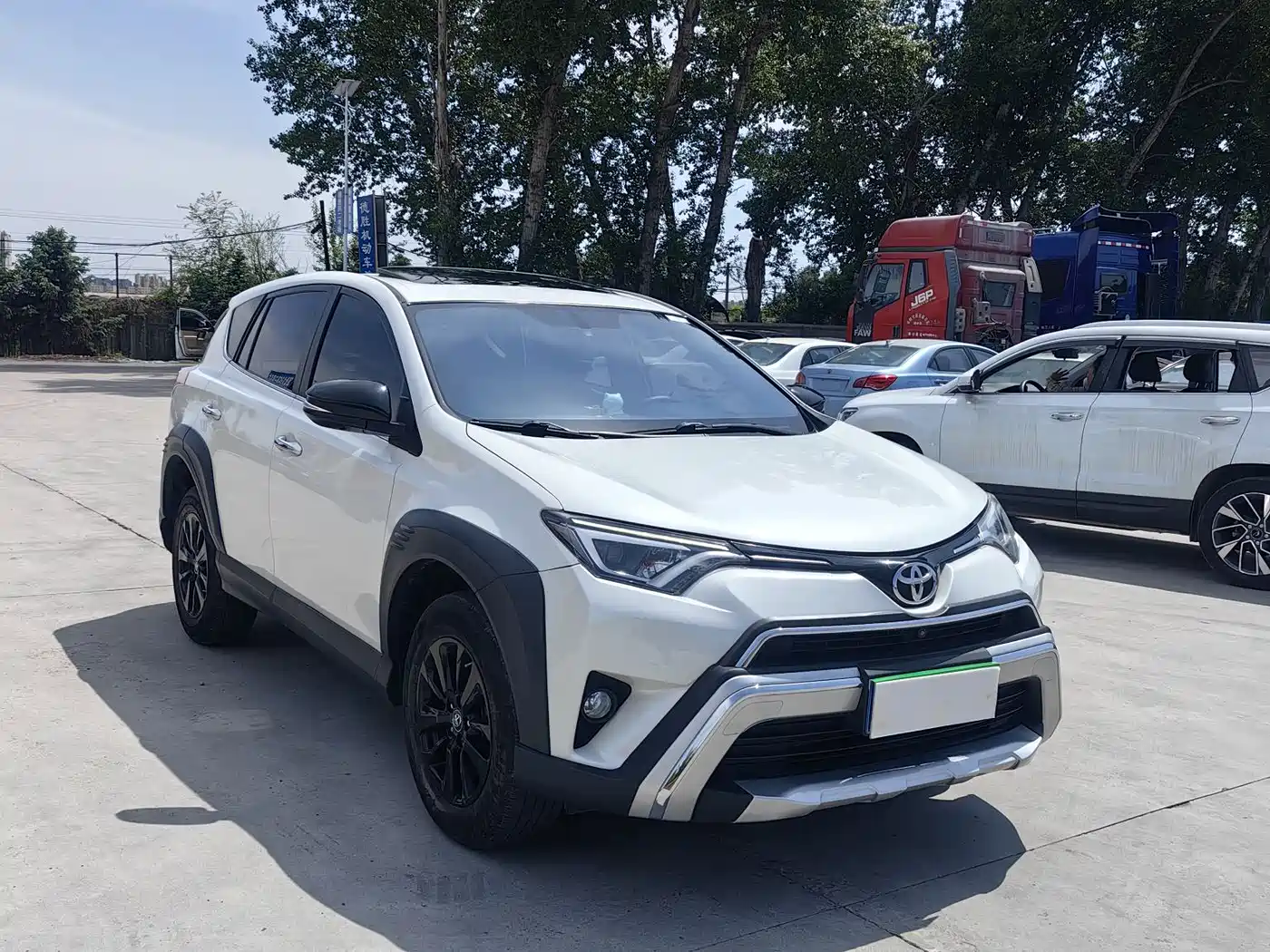Toyota RAV4 Rongfang 2019 2.0L CVT 2WD Style X Limited Edition China VI фото 3