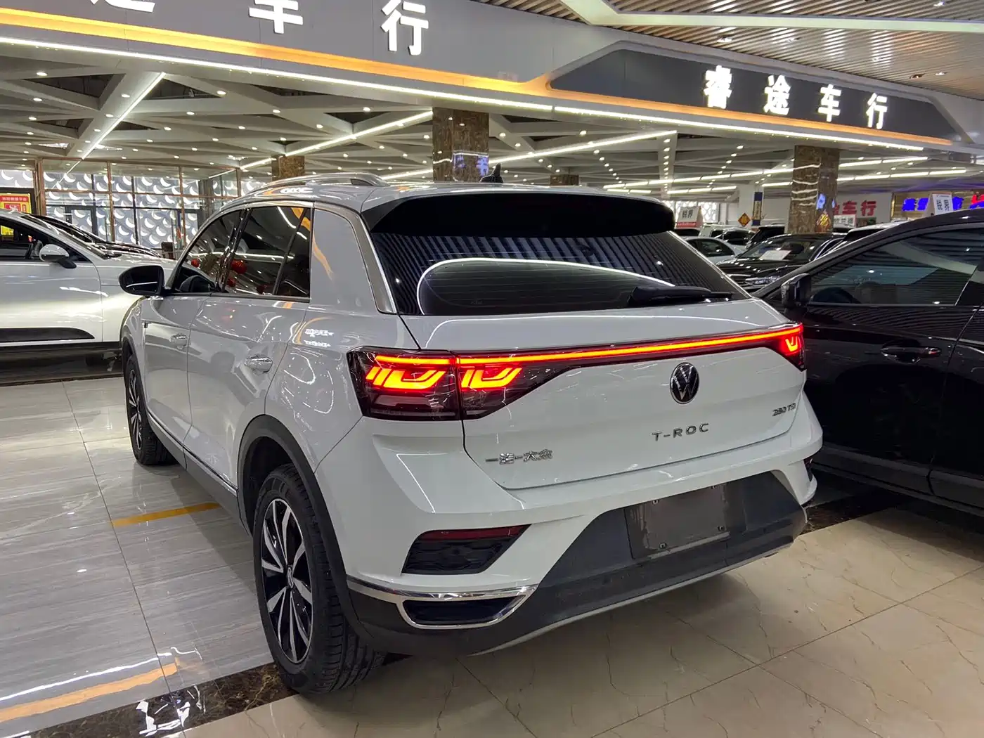 Volkswagen T-ROC 2023 280TSI DSG 2WD Time Edition фото 6
