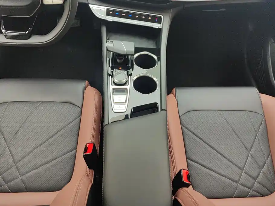 Changan Eado 2025 2024 PLUS Blue Whale NE 1.4T GDI DCT High Performance Edition