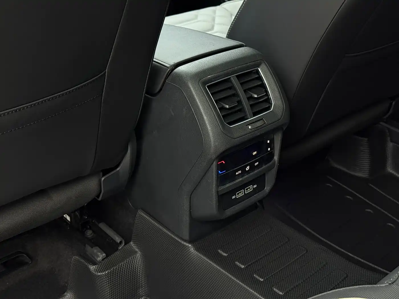 Volkswagen Tayron 2023 280TSI 2WD Luxury Plus Advanced Edition фото 10