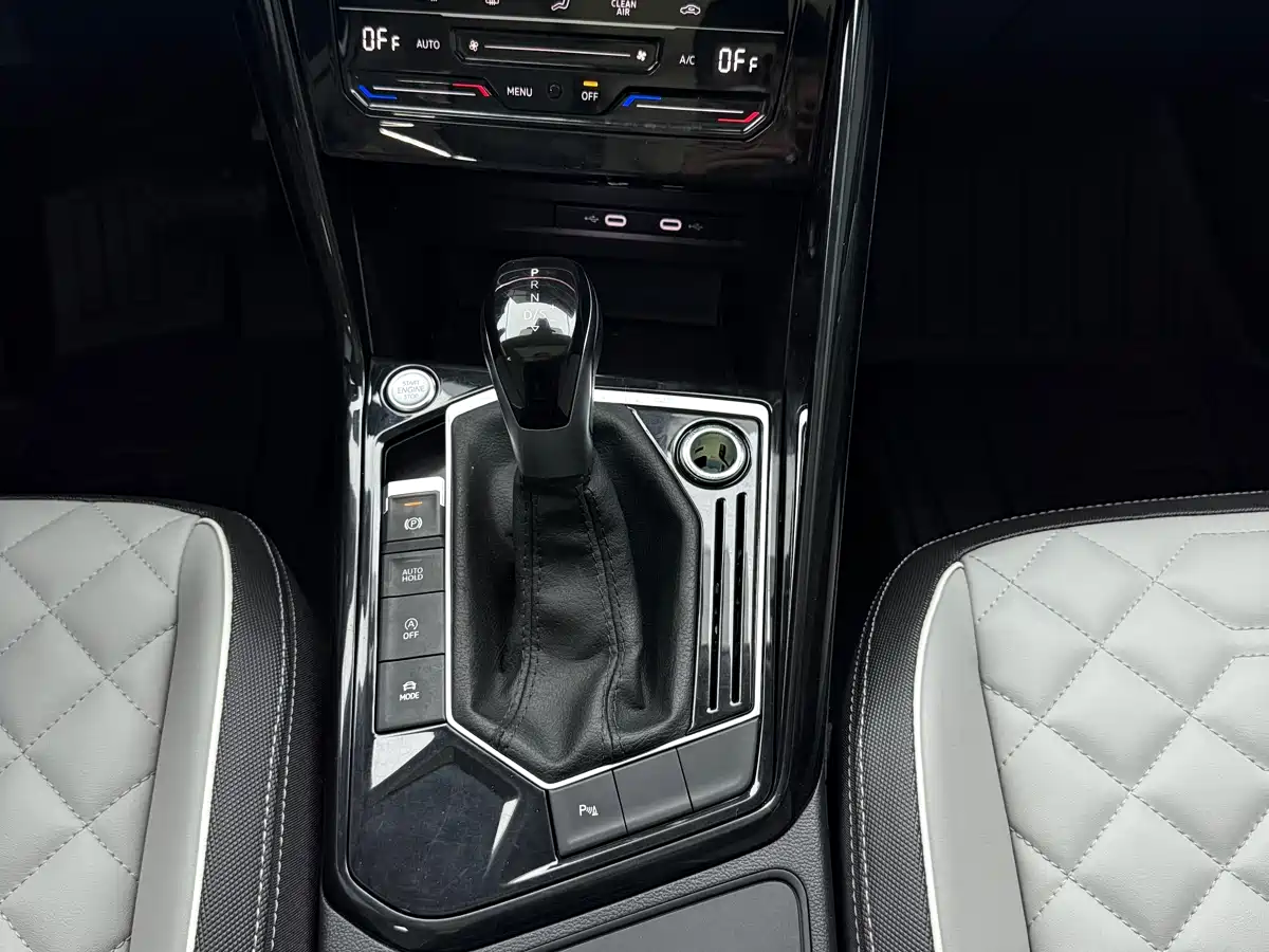 Volkswagen Tayron 2023 280TSI 2WD Luxury Plus Advanced Edition фото 12