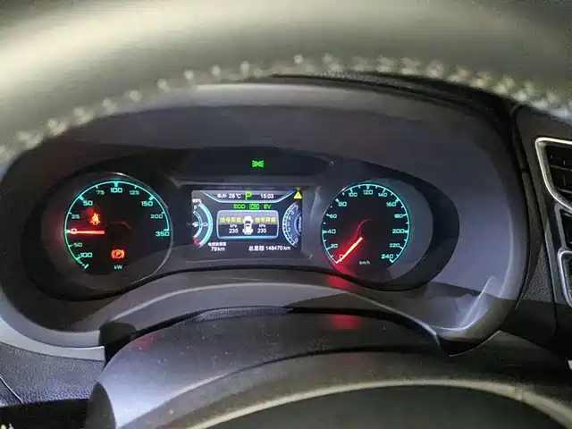 BYD Song New Energy 2017 Song DM 1.5TID Full-time 4WD Luxury — фото 4