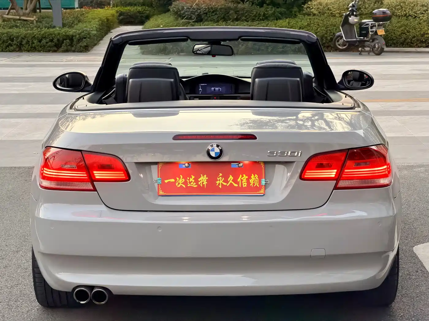 BMW 3 Series (Import) 2009 Model 330i Convertible фото 14
