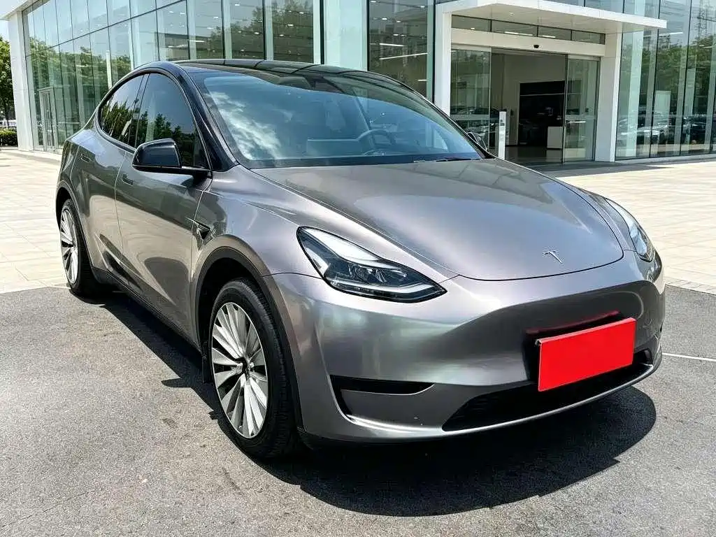 Фото 3 - Tesla Model Y