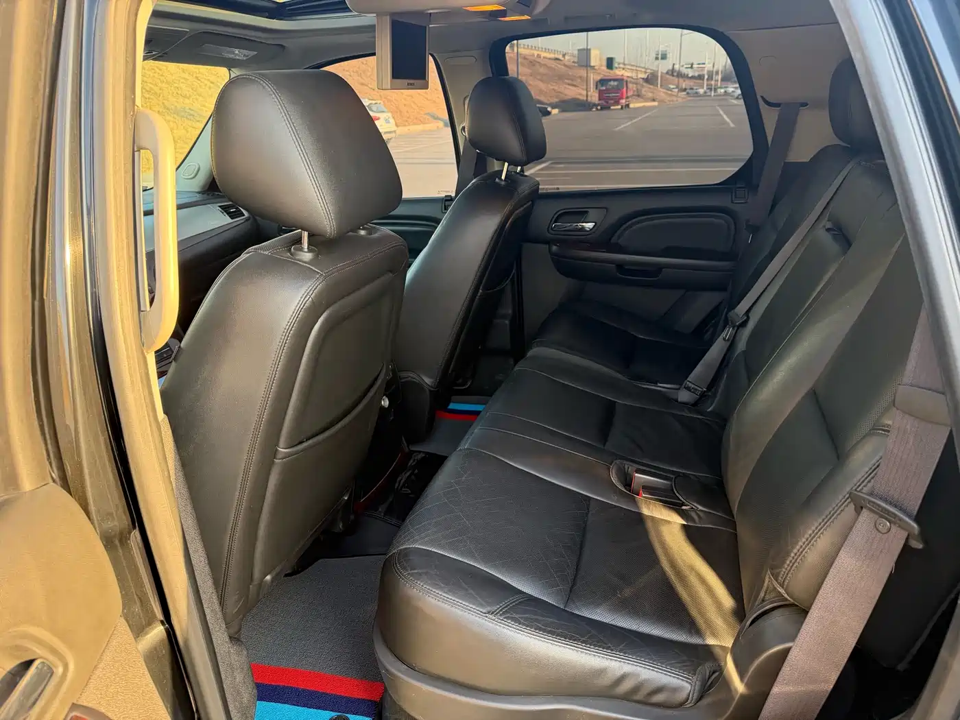 Cadillac Escalade 2010 6.0 Hybrid фото 12
