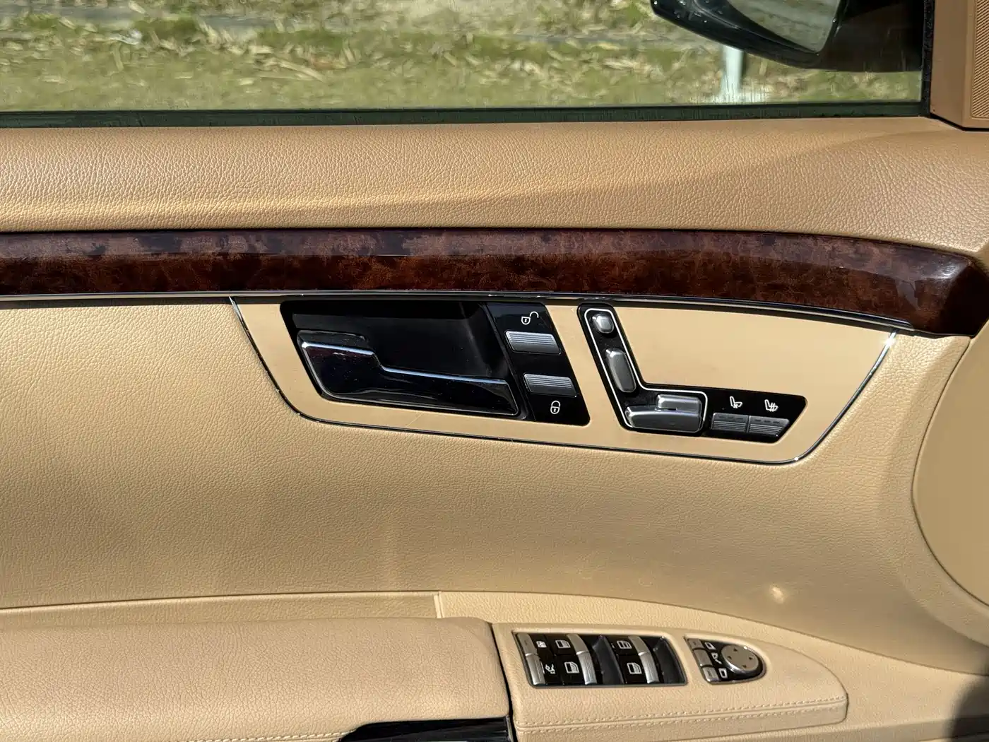 Mercedes-Benz S-Class 2012 S 300 L Luxury Grand Edition фото 11