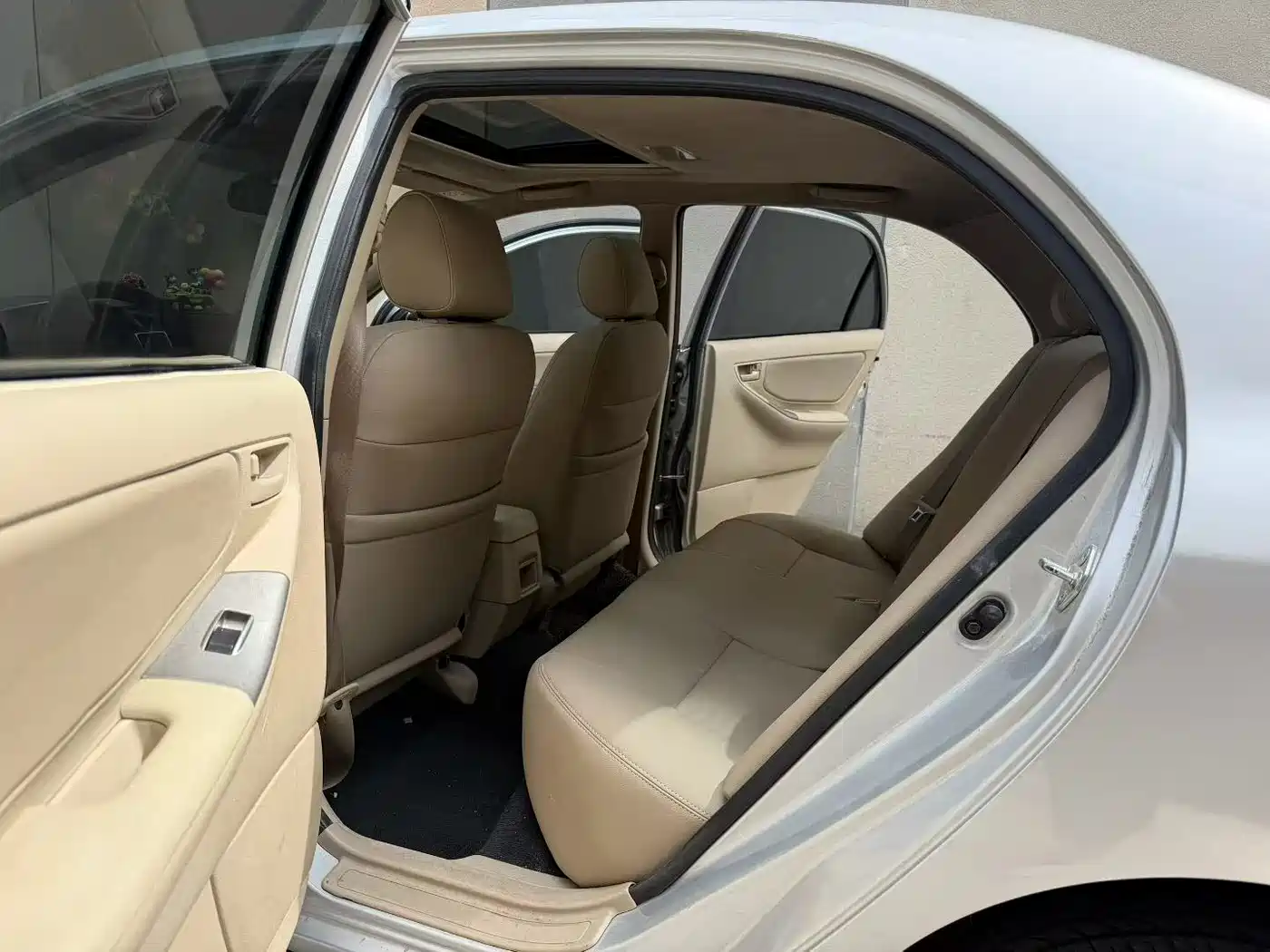Toyota Corolla 2013 1.6L Automatic Excellence Edition фото 6