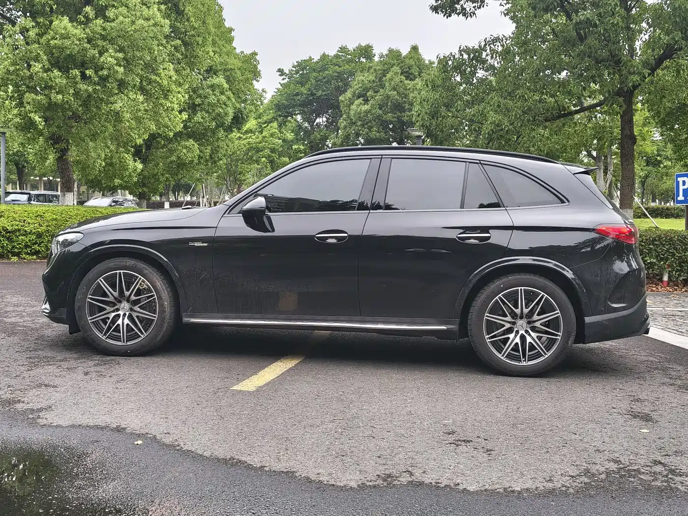 Mercedes-Benz GLC AMG 2024 AMG GLC 43 4MATIC фото 3
