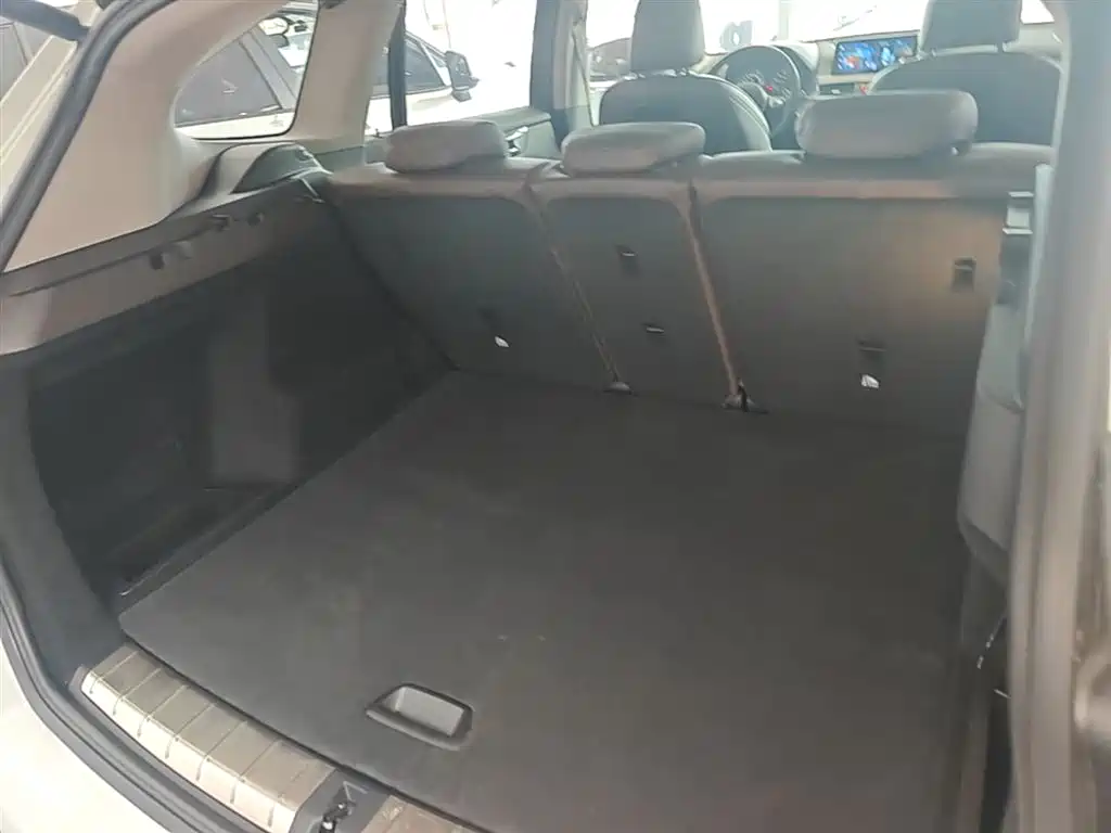BMW X1 2018 sDrive18Li Premium Model фото 19