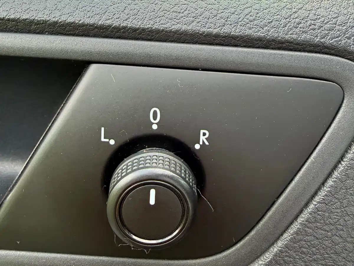 Volkswagen Santana 2016 1.6L Automatic Comfort Edition фото 29