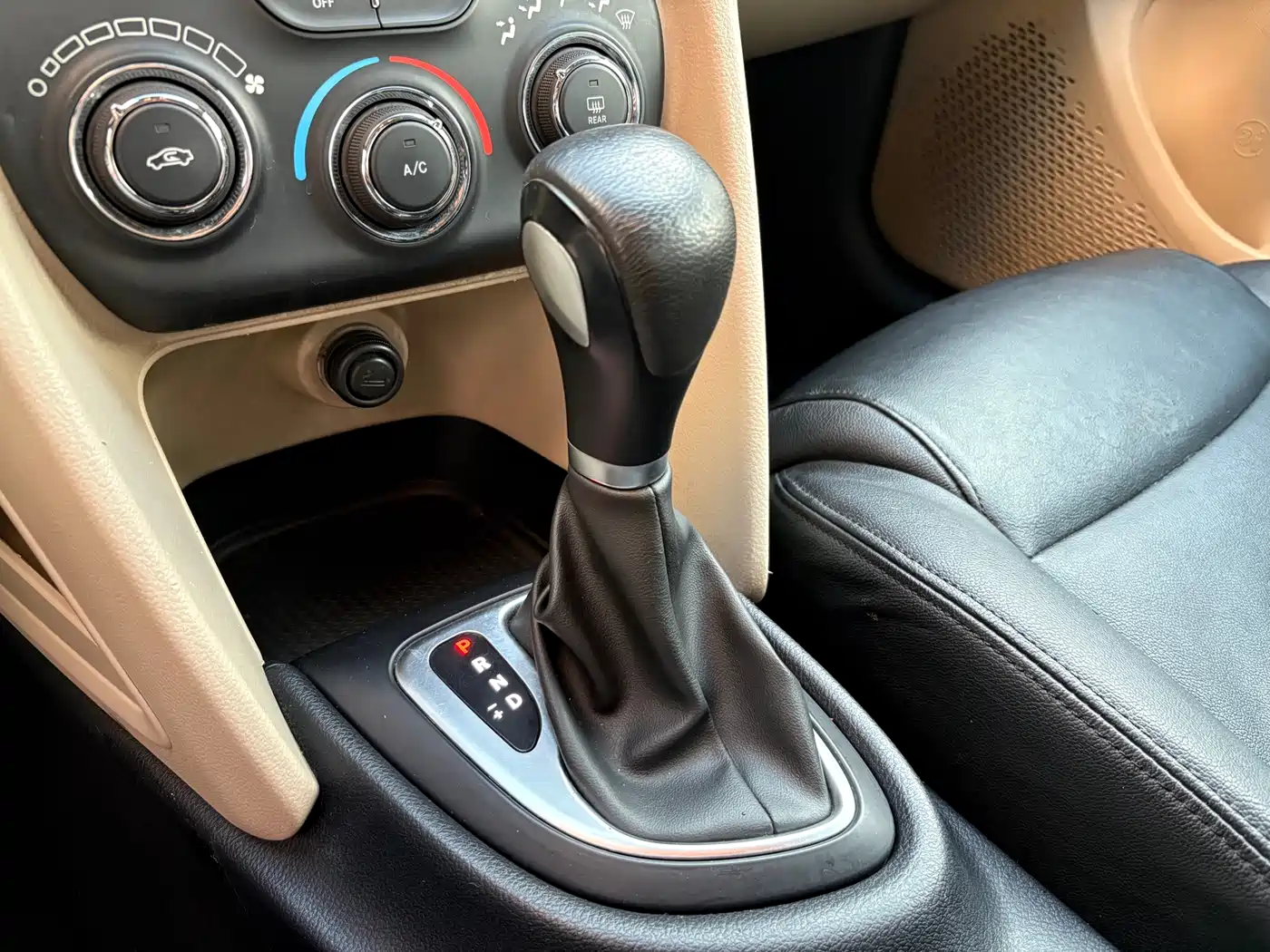 Fiat Viaggio 2013 2012 1.4T Auto Joy Edition