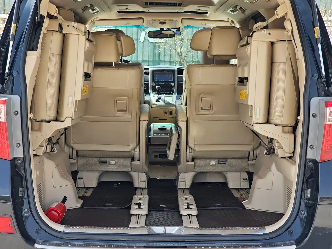 Toyota Alphard 2012 3.5L Luxury Edition фото 30