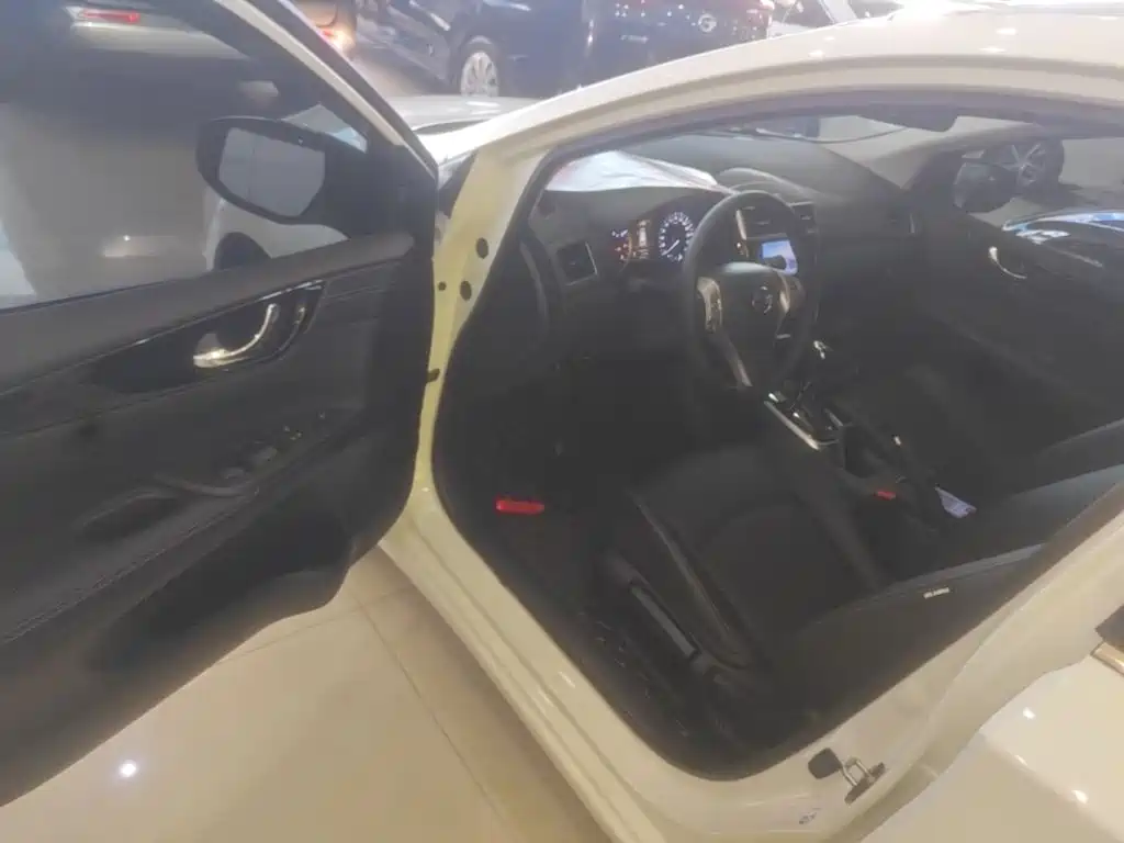 Nissan Tiida, миниатюра 16