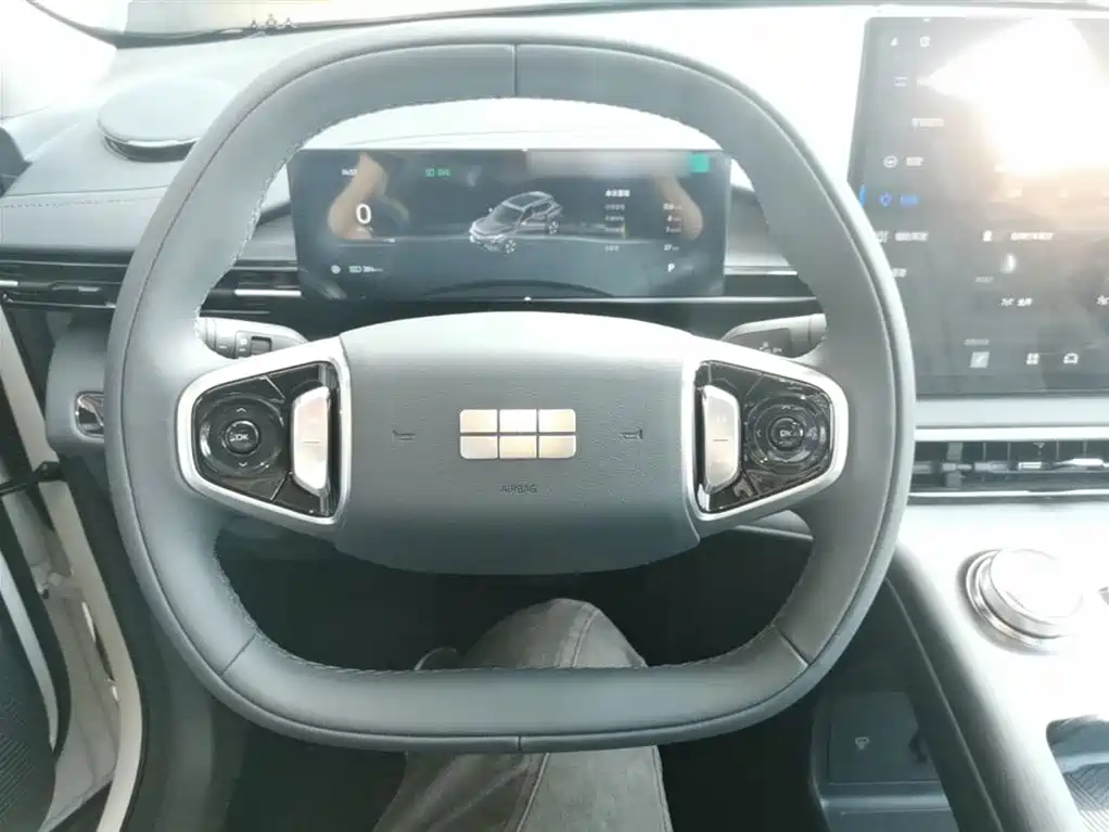 Geely Galaxy Galaxy E5 2026 530km Voyager Edition фото 11