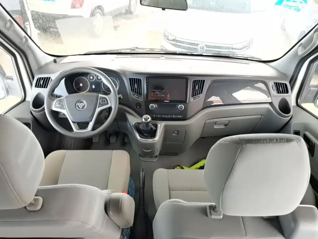 Foton Tuyano 2025 2023 Urban Multi-purpose 2.0T Manual Short Wheelbase Medium Roof Single Rear Tire 5/6/9-seater