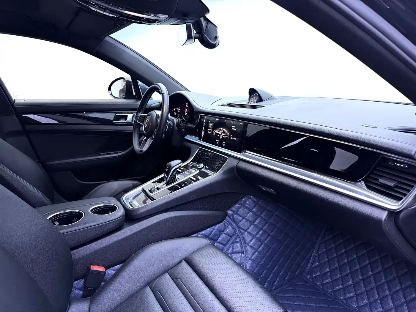 Porsche Panamera 2017 Panamera 3.0T фото 9