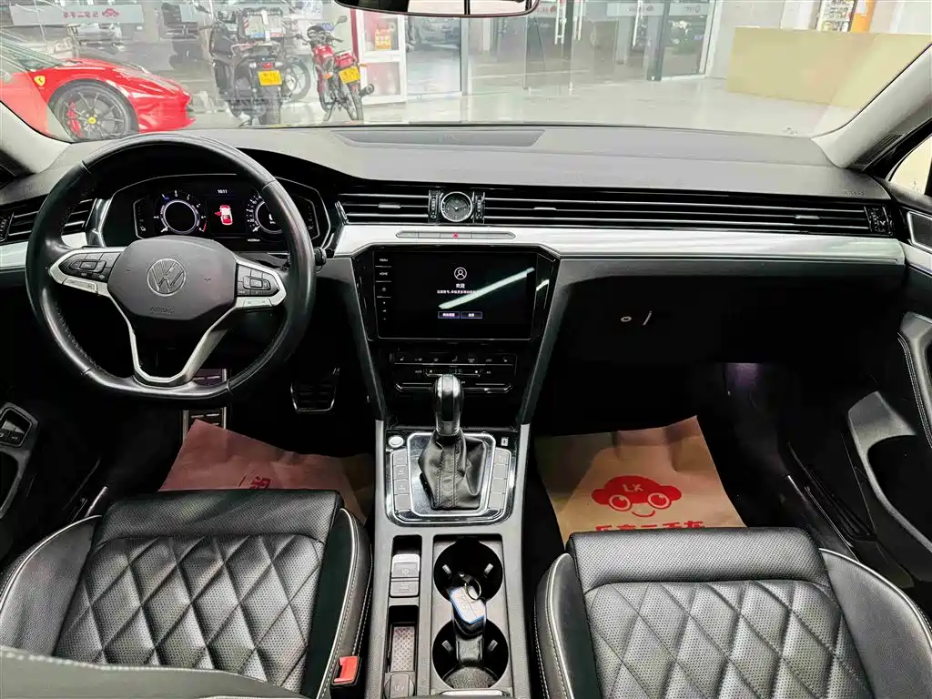 Volkswagen Magotan GTE Plug-in Hybrid 2022 GTE Luxury фото 20