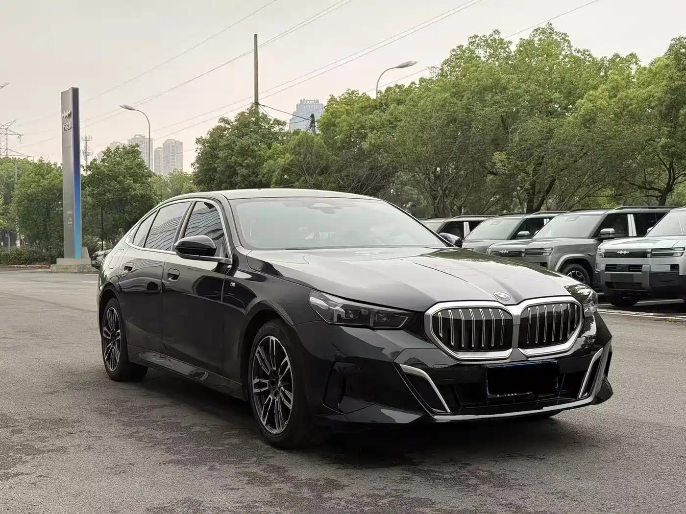 BMW 5 Series 2024 525Li M Sport Package фото 3