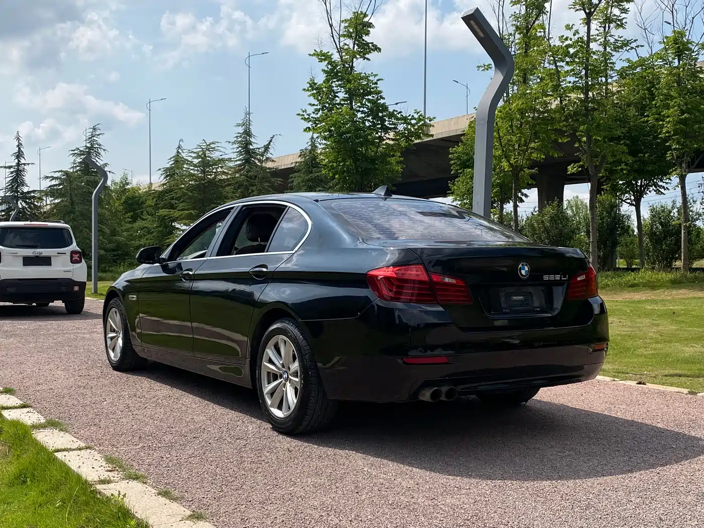 BMW 5 Series 2014 520Li Elegance фото 8