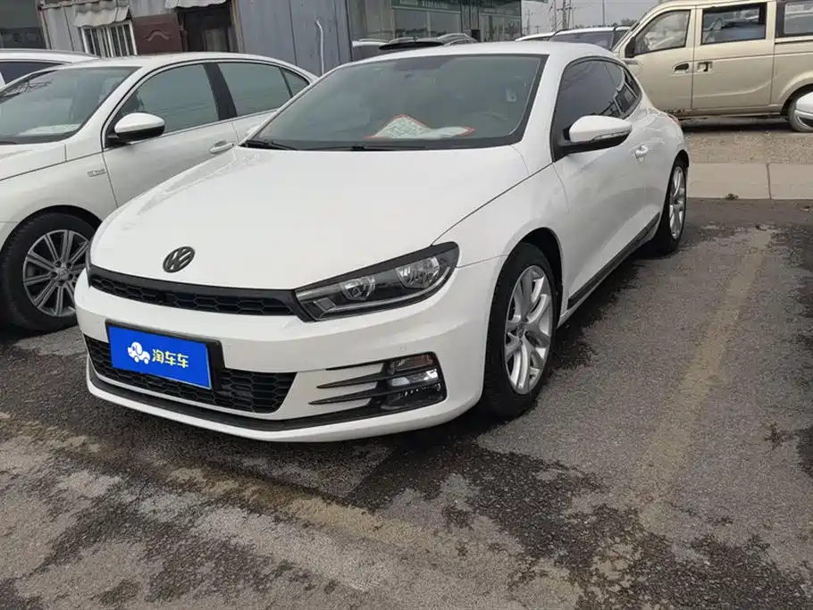 Volkswagen Scirocco 2015 1.4TSI Trend Edition фото 2