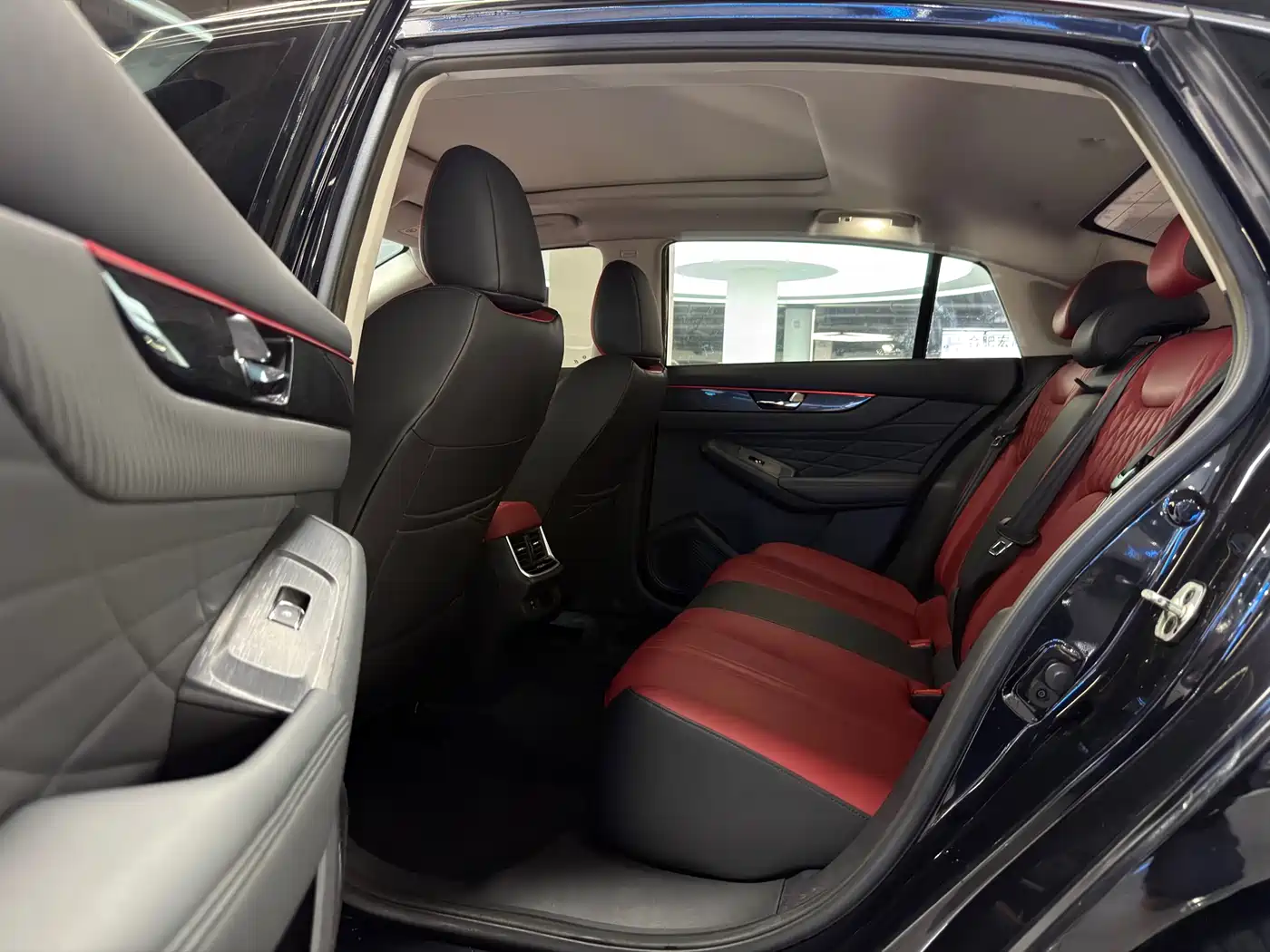 DONGFENG YI HYUN MAX