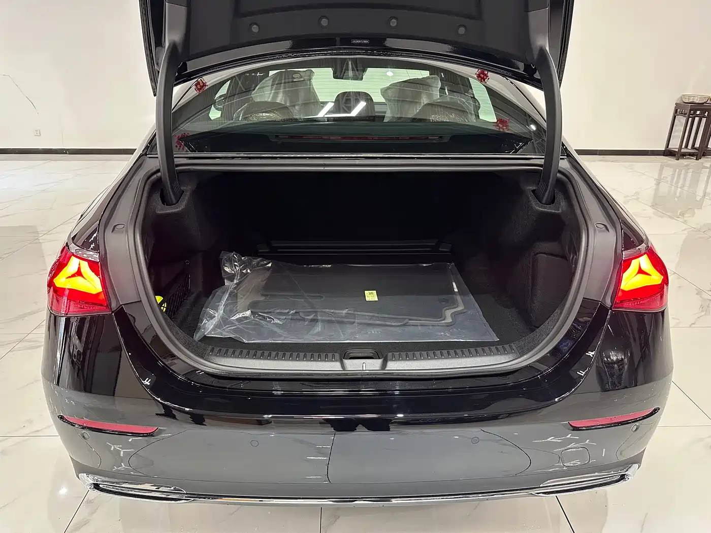 Фото MERCEDES-BENZ E-CLASS 2026 13