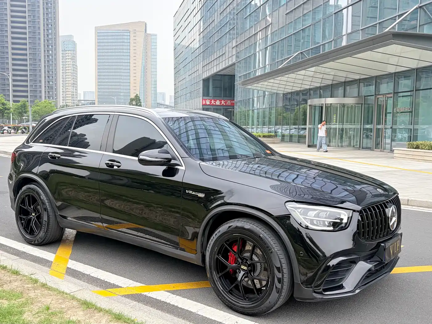 Mercedes-Benz GLC 2021 GLC 260 L 4MATIC Sporty фото 3