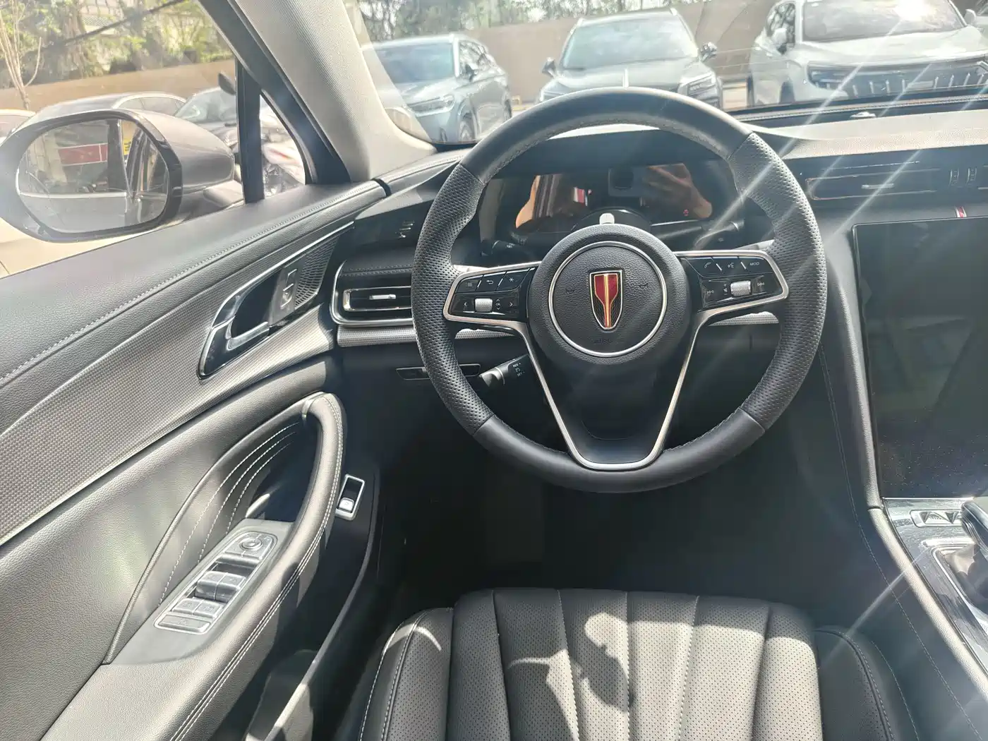 Hongqi H5 2024 1.5T DCT Smart Connect Flag Rhythm Edition фото 6