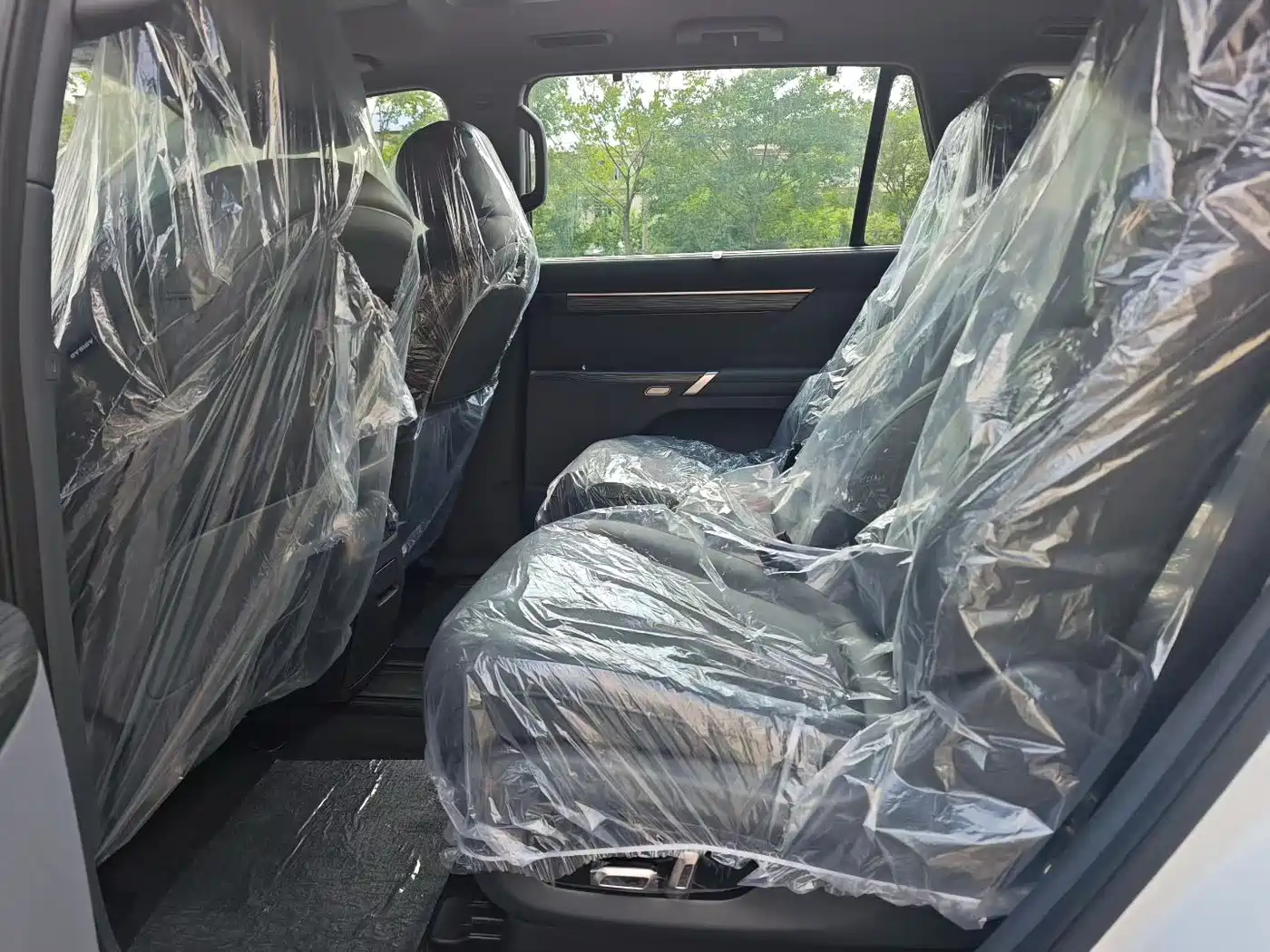 Dongfeng Yipai eπ008 2026 2025 210Ultra Ruyi Edition 6-Seater