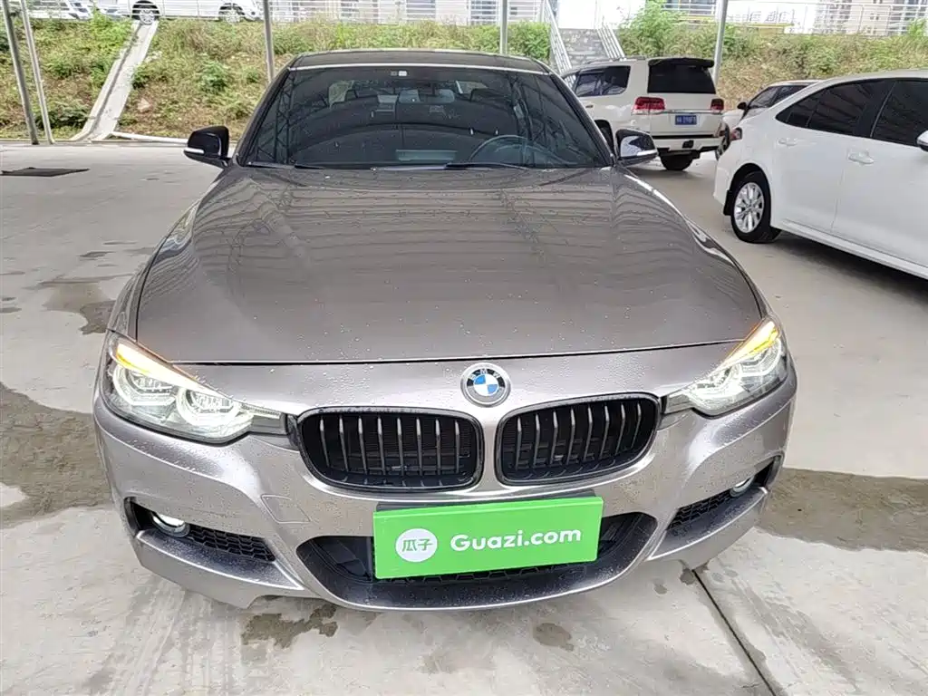 BMW 3 Series 2018 320i M Sport Black Night Edition фото 3
