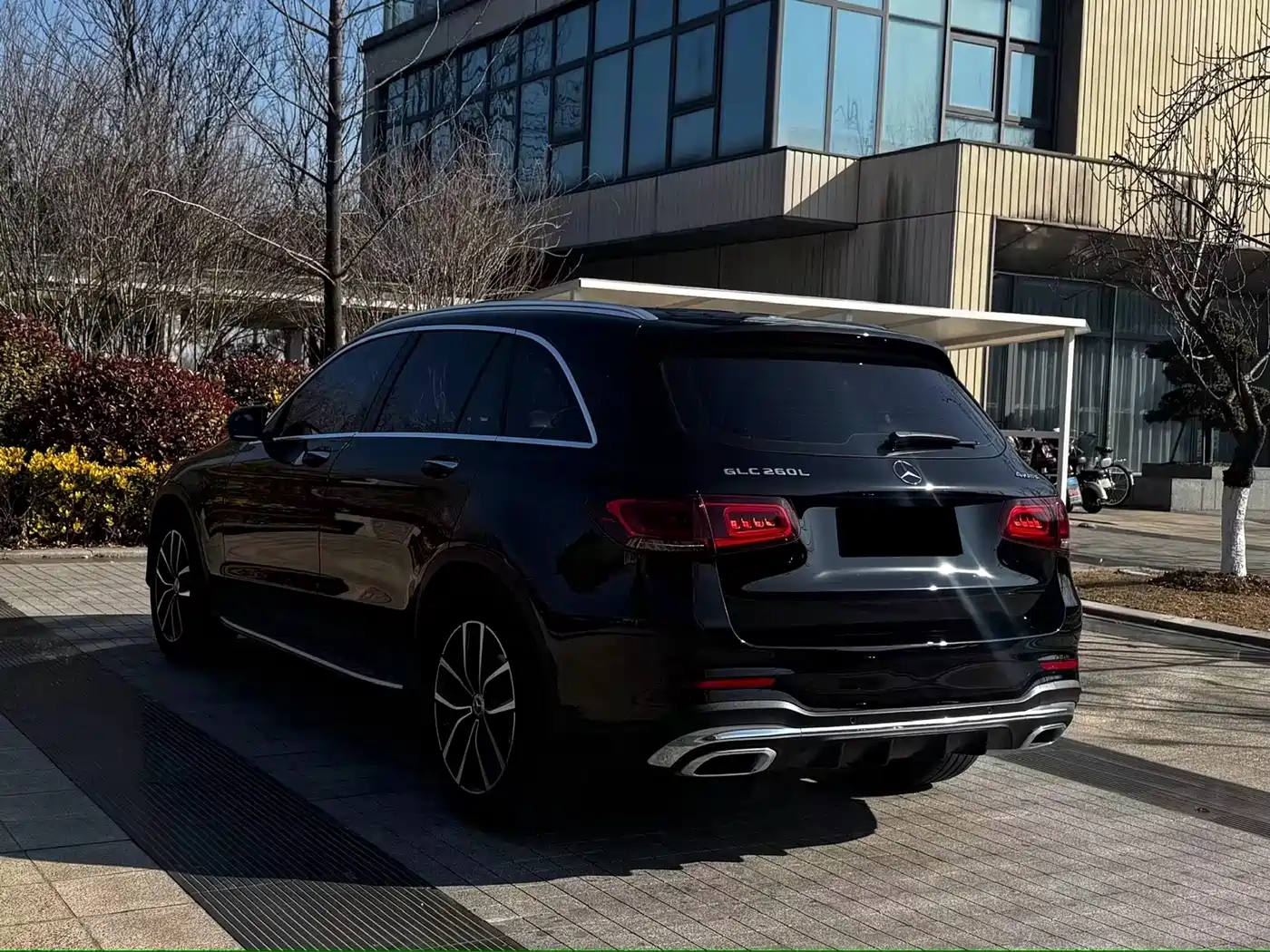 MERCEDES-BENZ GLC