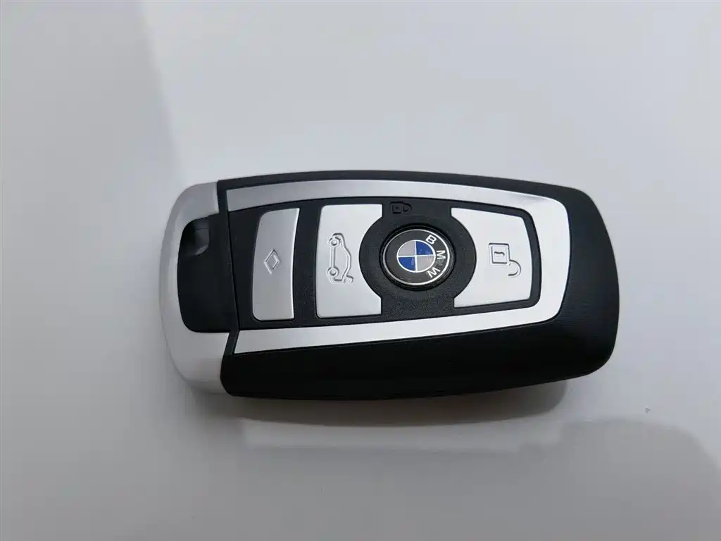 BMW 5 Series (Import) 2015 520i Elegance фото 19