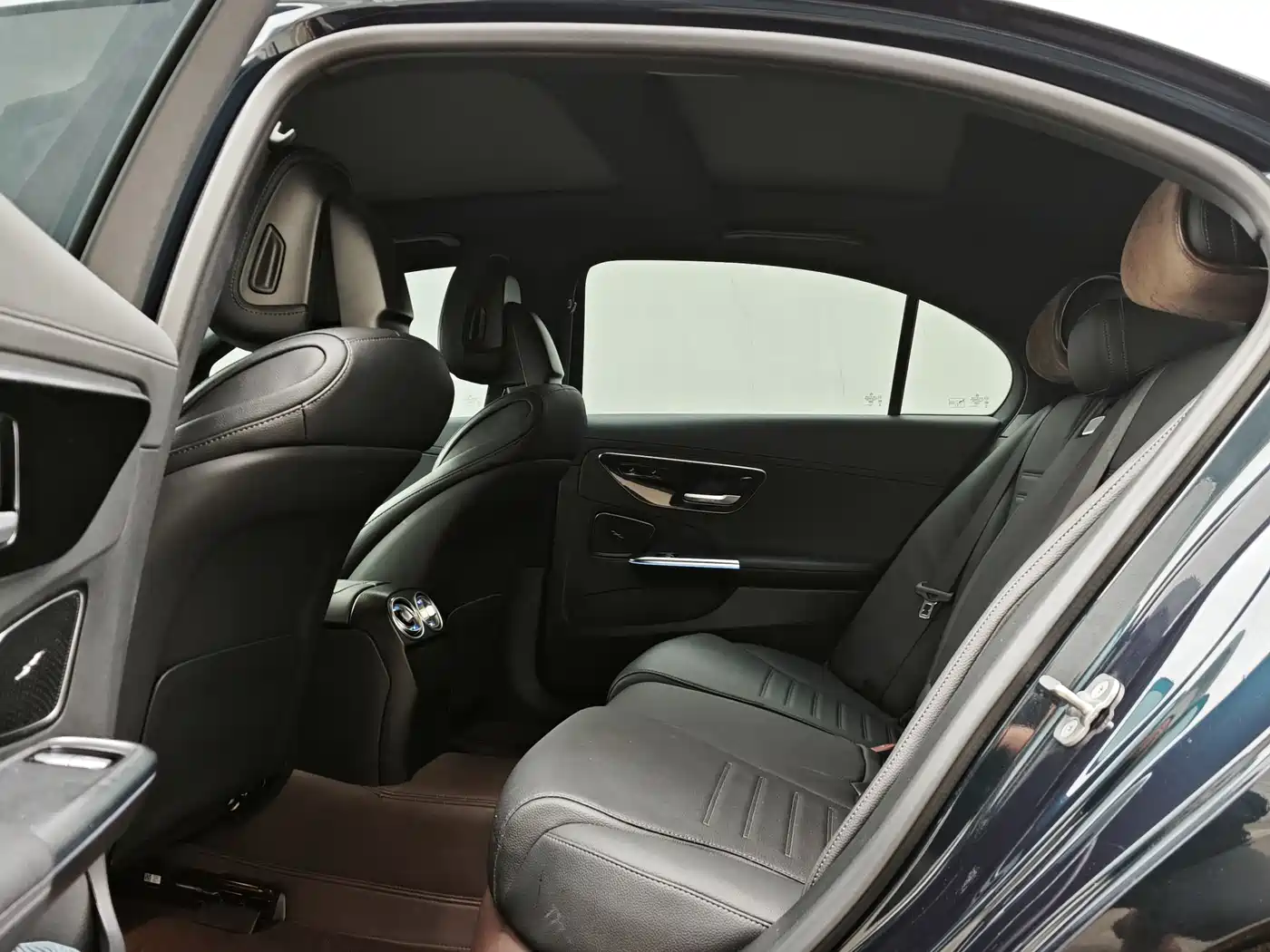 Mercedes-Benz C-Class 2024 Facelift C 260 L Sport фото 9
