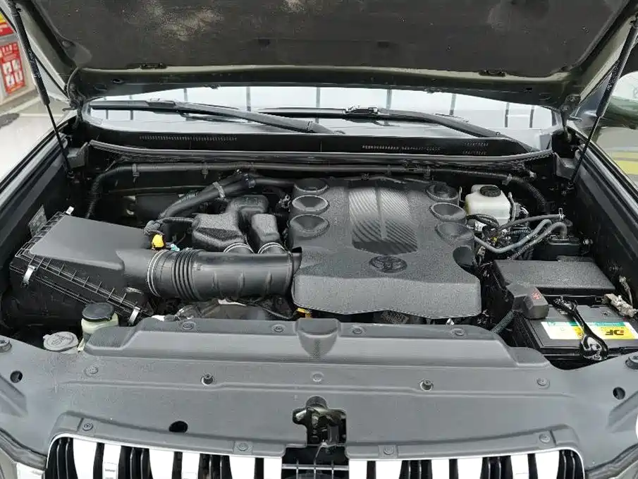 Toyota Prado 2010 4.0L Automatic VX NAVI фото 35