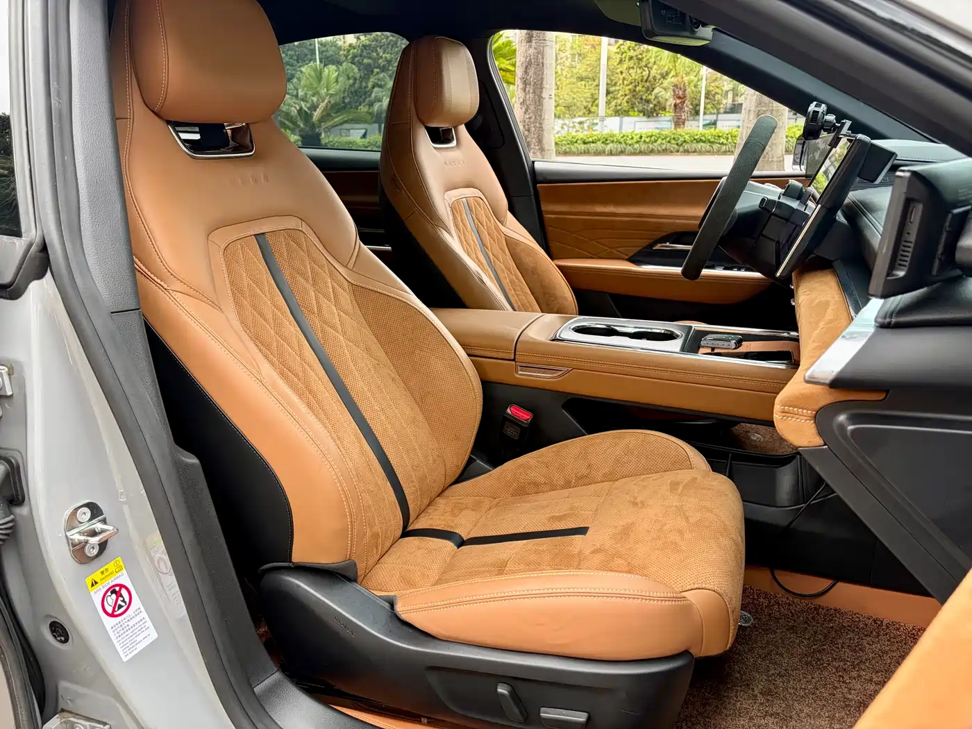 Mazda EZ-6 2024 Extended Range 200 Premium Edition фото 13