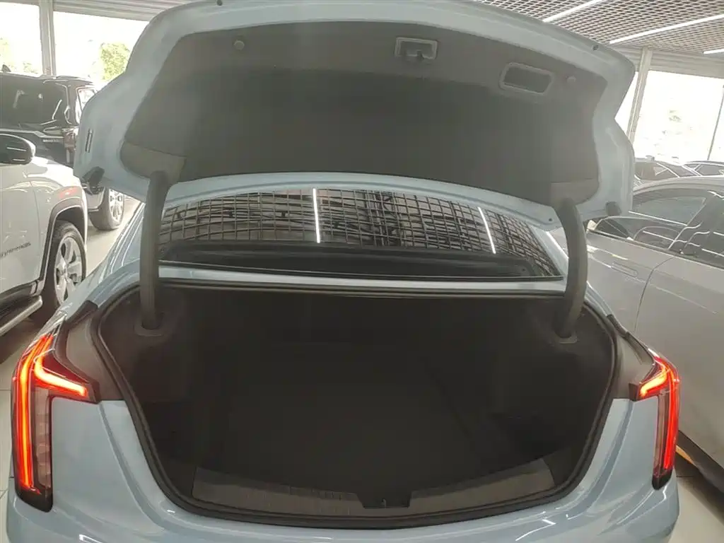 Cadillac CT5 2025 Model 28T Track Performance Edition + Peak Track Package фото 19