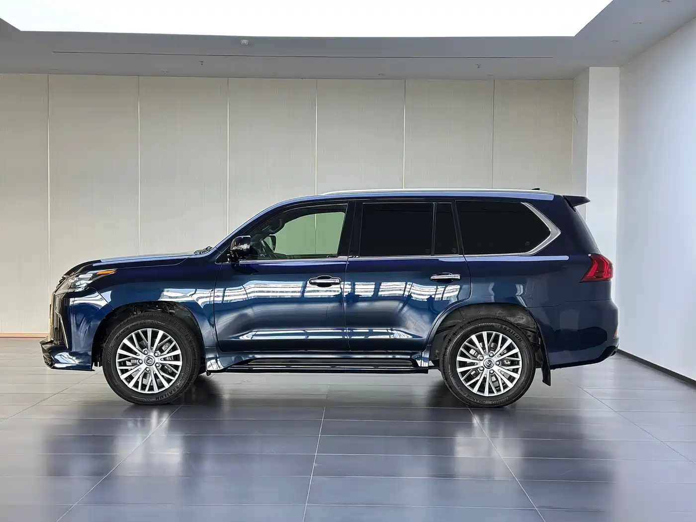 Lexus LX 2017 570 Dynamic Luxury фото 7