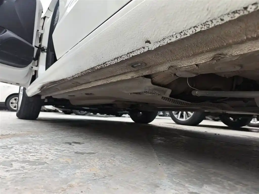 Volkswagen Jetta 2015 Value Edition 1.6L Manual Fashion фото 21