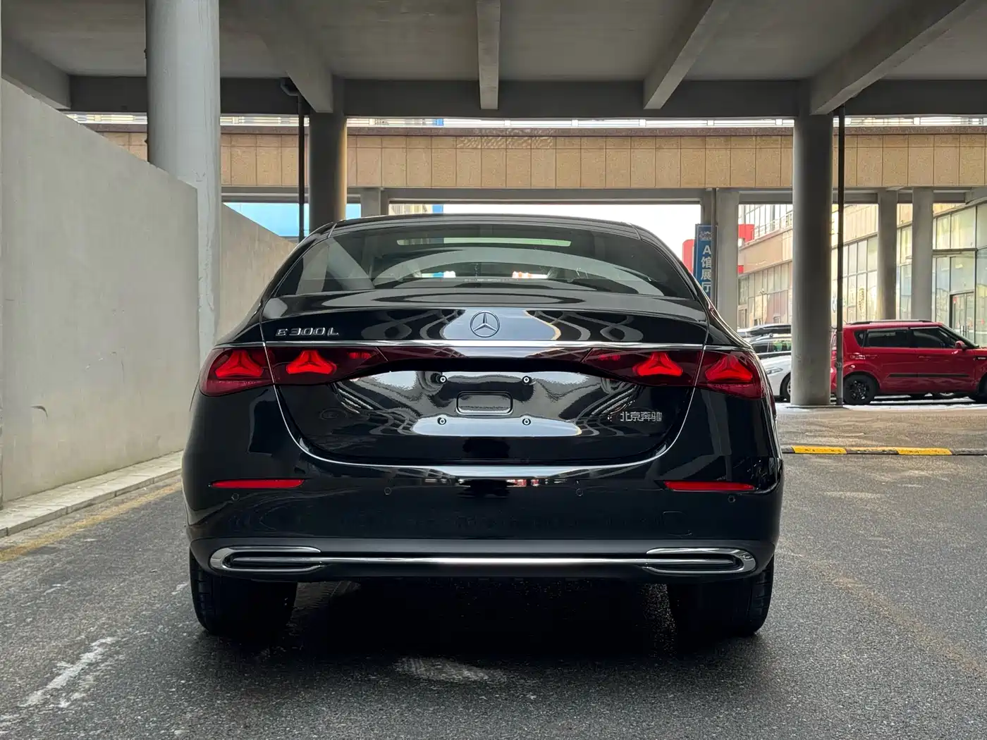 MERCEDES-BENZ E-CLASS