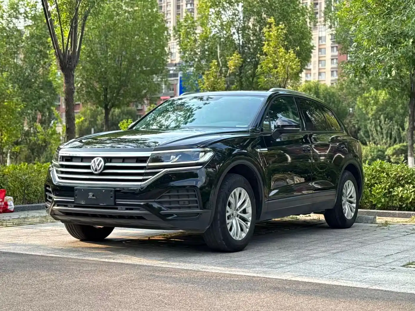 Фото 1 - Volkswagen Touareg